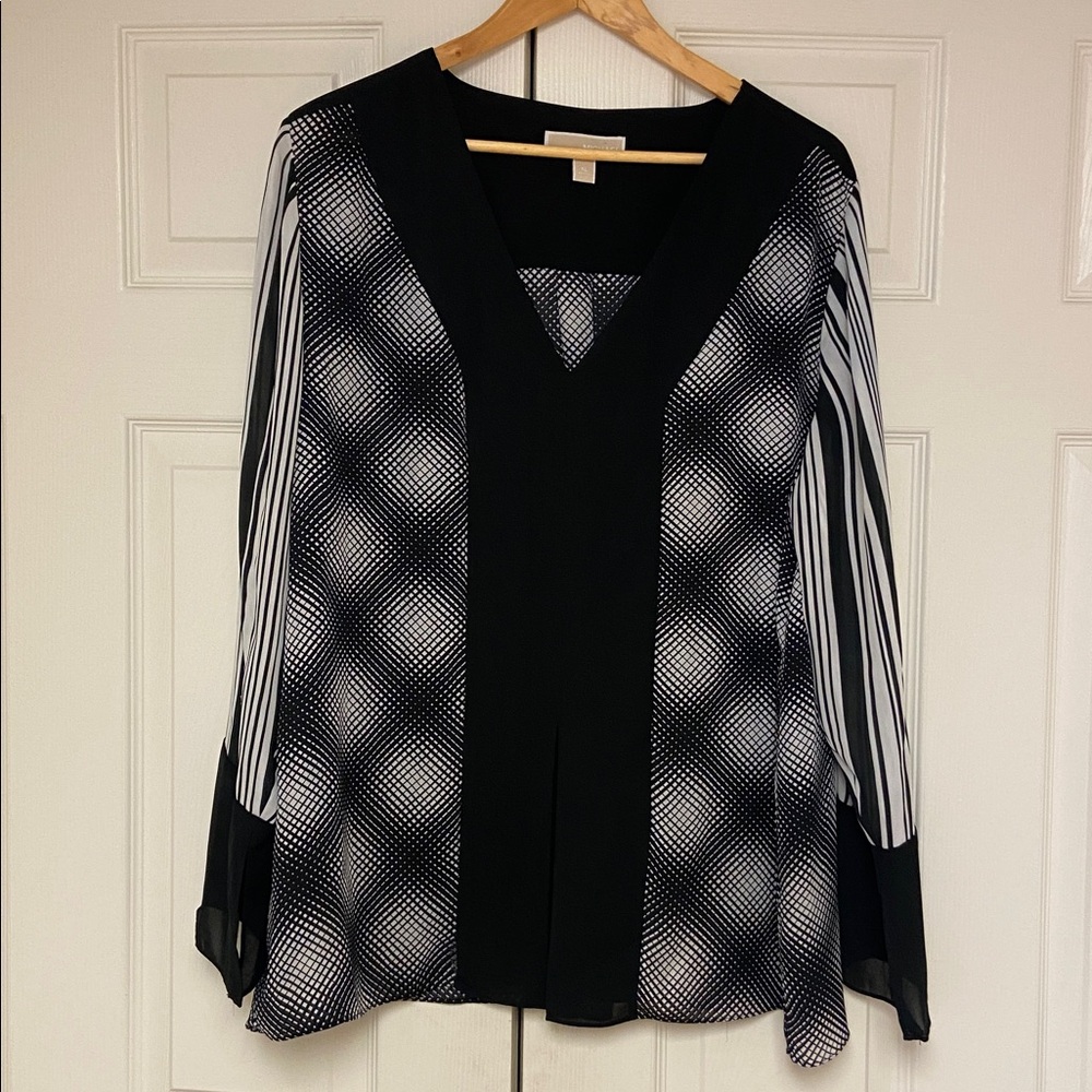 MICHAEL KORS Black & White Patterned  Size XLG. Excellent condition, like New